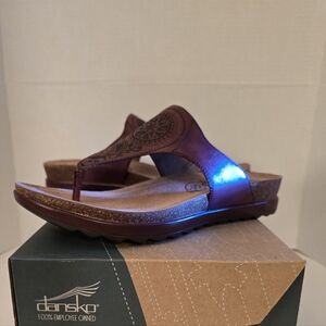 Dansko Women's PRIYA Wine Maroon Thong Sandals Size 41 (9.5 10 10.5)